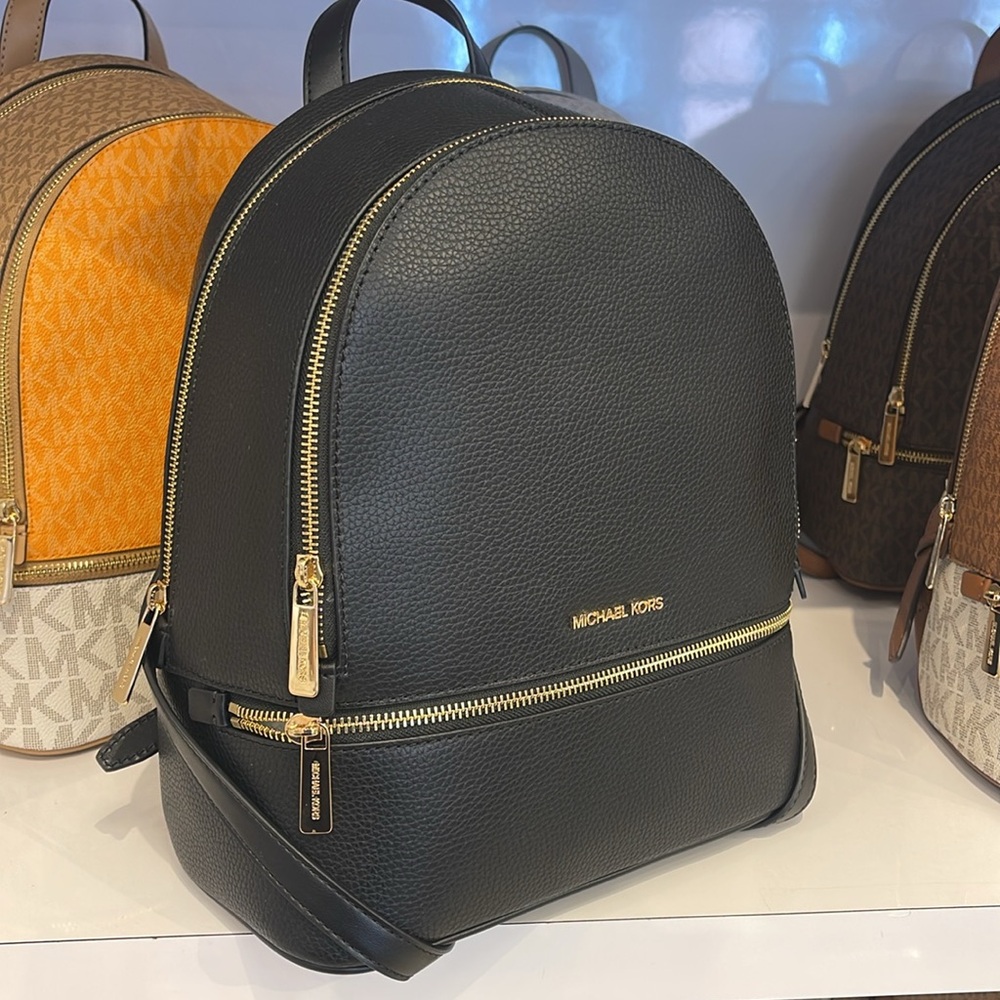 MICHAEL KORS Rhea Medium Zip Pebbled Leather Backpack
BLACK 
NWT - Picture 2 of 16